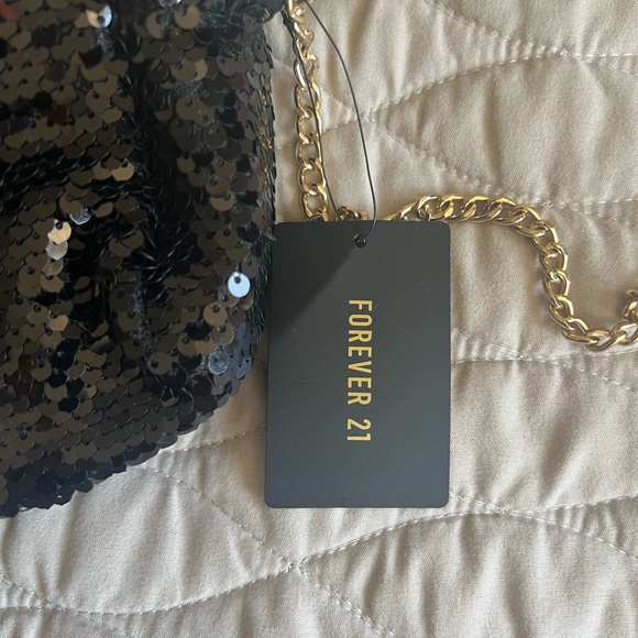 FOREVER 21 BLACK SEQUINED CROSSBODY BAG WITH GOLD CHAIN 24” STRAP NWT - Picture 5 of 5